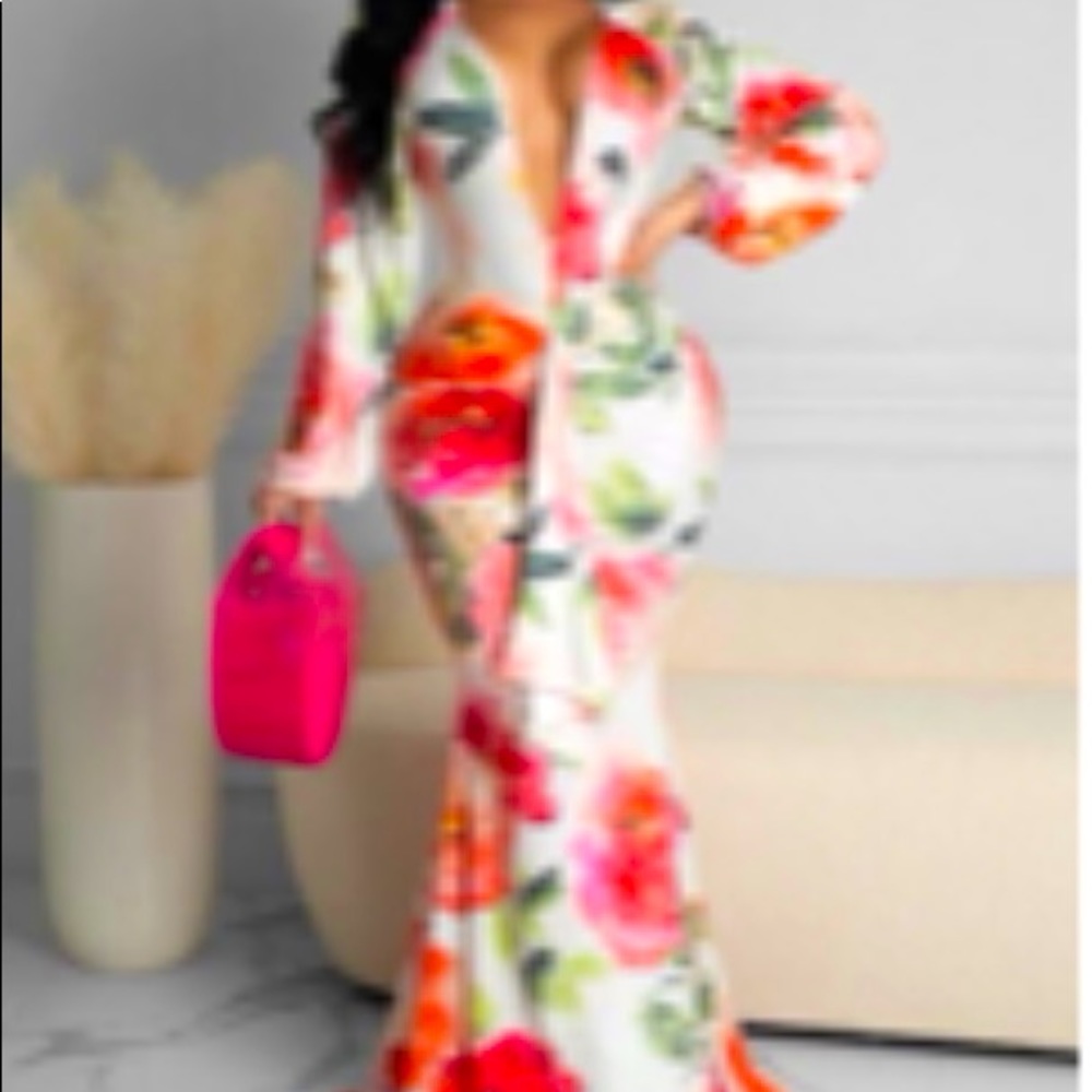 Deep neck bodycon maxi dress